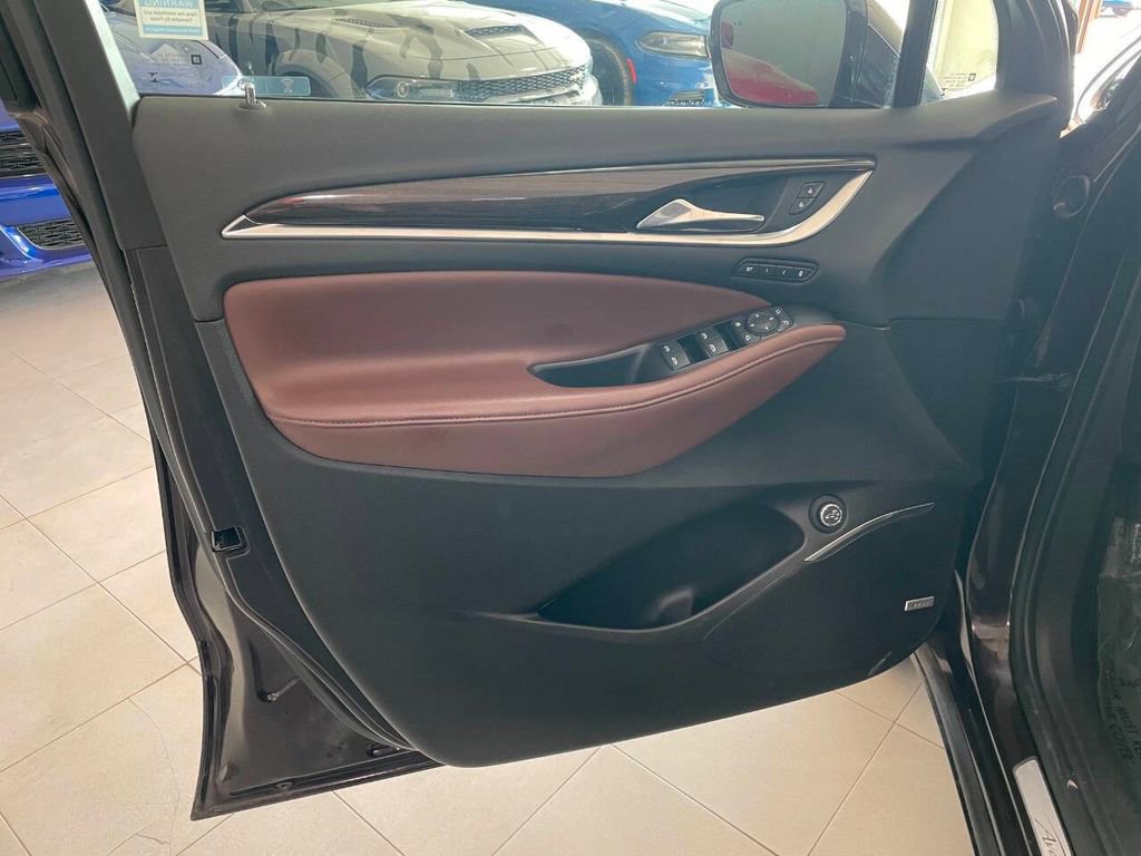 Used 2020 Buick Enclave Avenir w/ Avenir Technology Package image 6