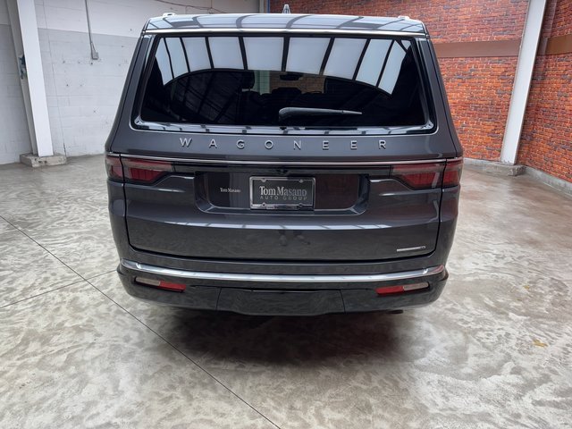 Used 2024 Jeep Wagoneer Series II w/ Flexible Seating Group image 4