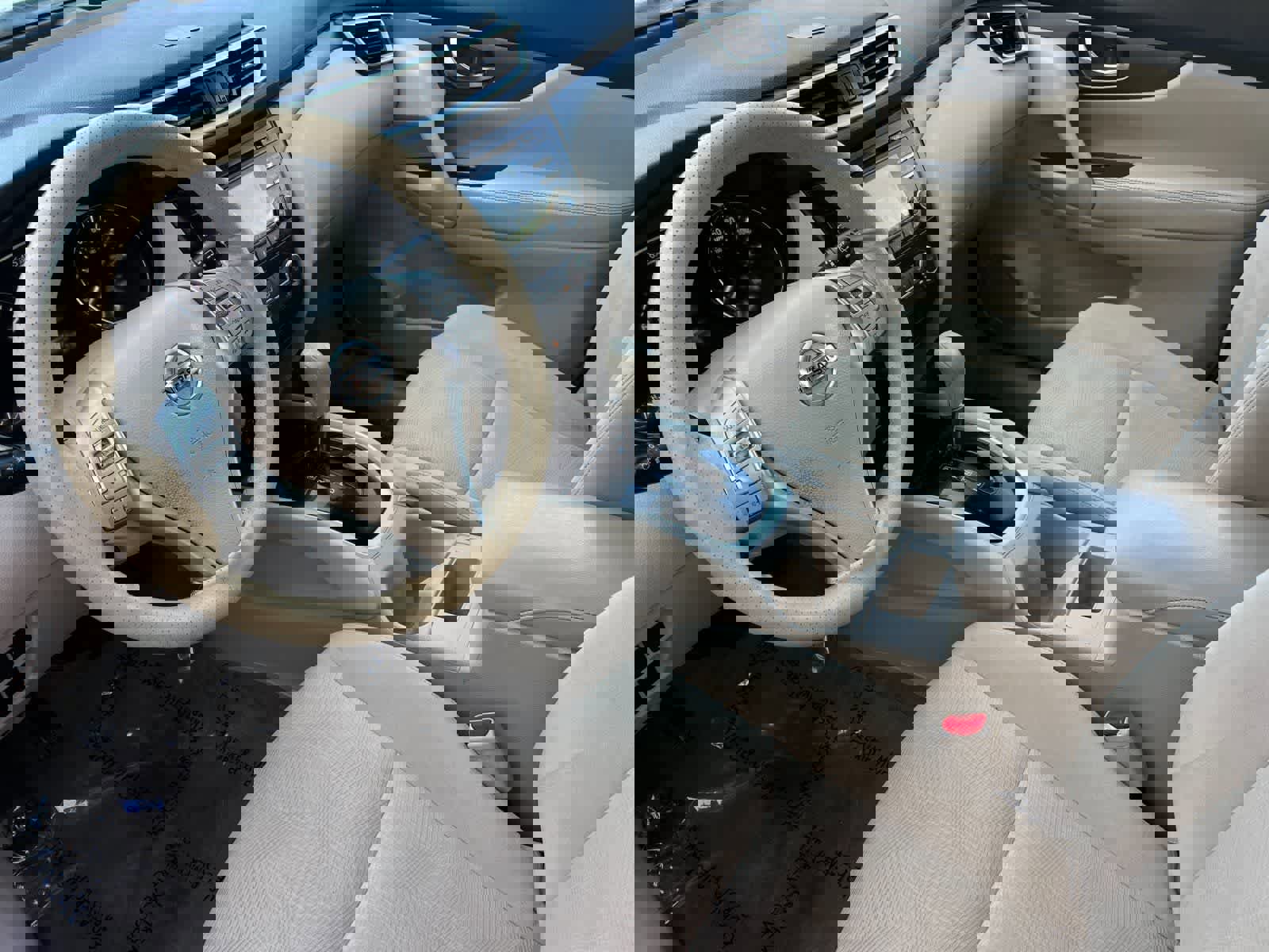 Used 2015 Nissan Rogue S w/ S Family Package image 12