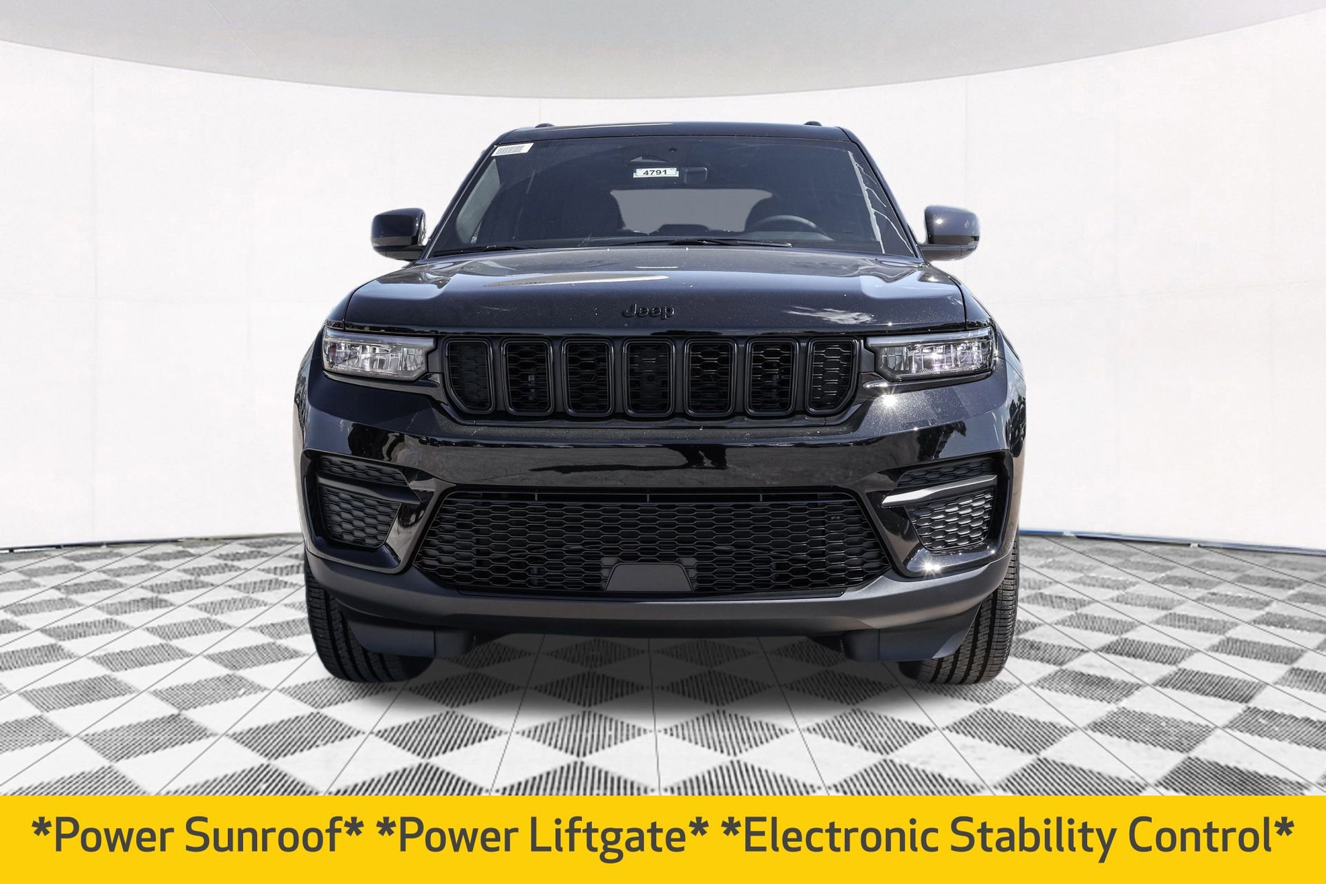 New 2025 Jeep Grand Cherokee Altitude image 9
