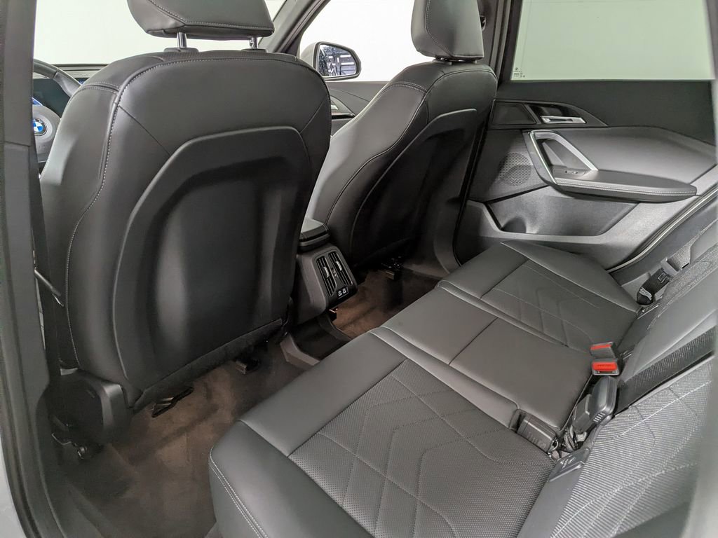 Used 2025 BMW X1 xDrive28i w/ Technology Package image 41
