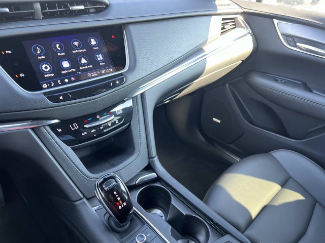 Certified 2024 Cadillac XT5 Luxury w/ LPO, Floor Liner Package AWD/4WD image 29