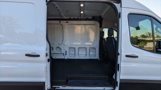 Used 2023 Ford E-Transit Medium Roof RWD image 17