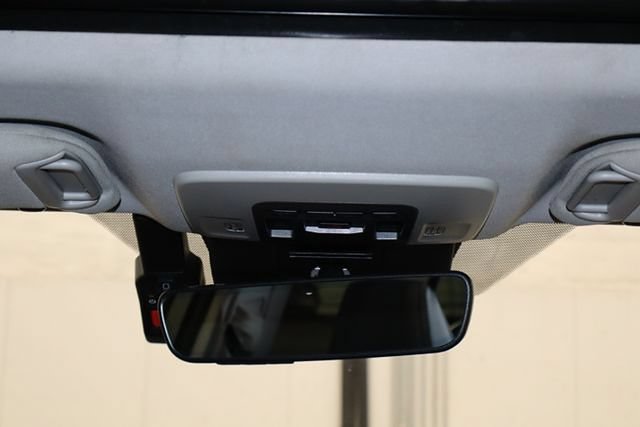 Used 2025 Toyota Camry XLE FWD image 26