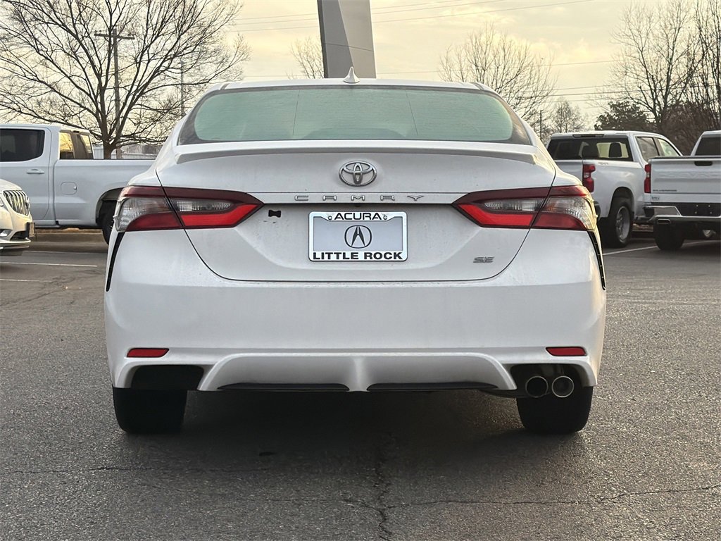 Used 2022 Toyota Camry SE image 5