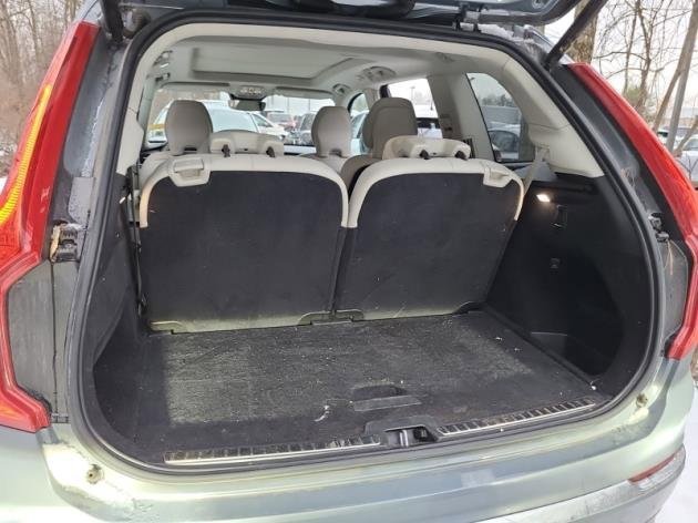 Used 2023 Volvo XC90 B5 Plus image 4