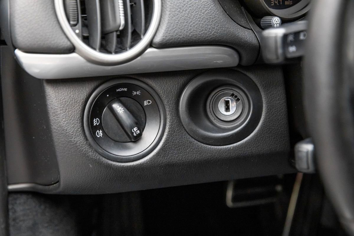 Used 2006 Porsche Cayman S image 22