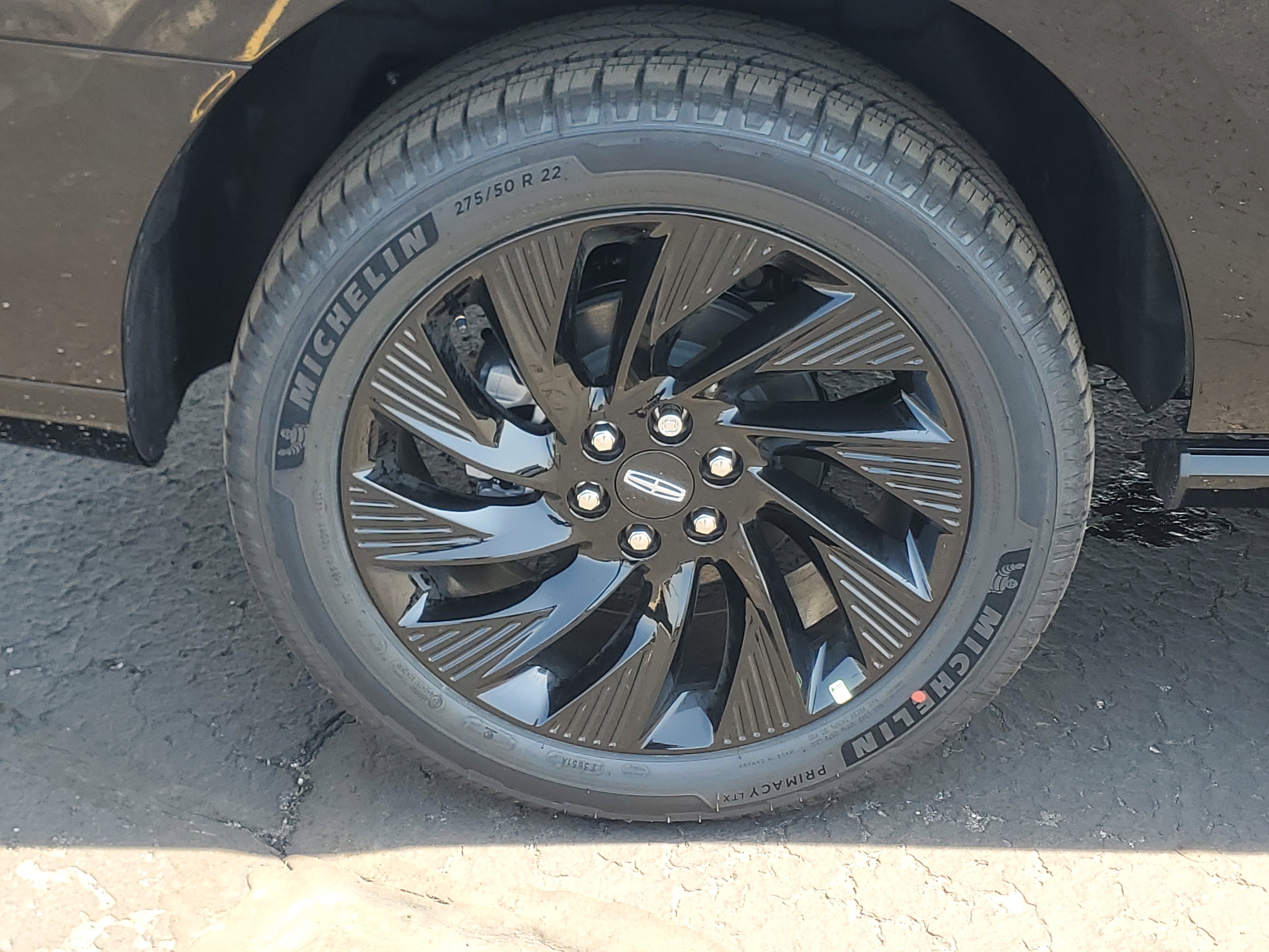 New 2026 Lincoln Navigator Reserve image 5