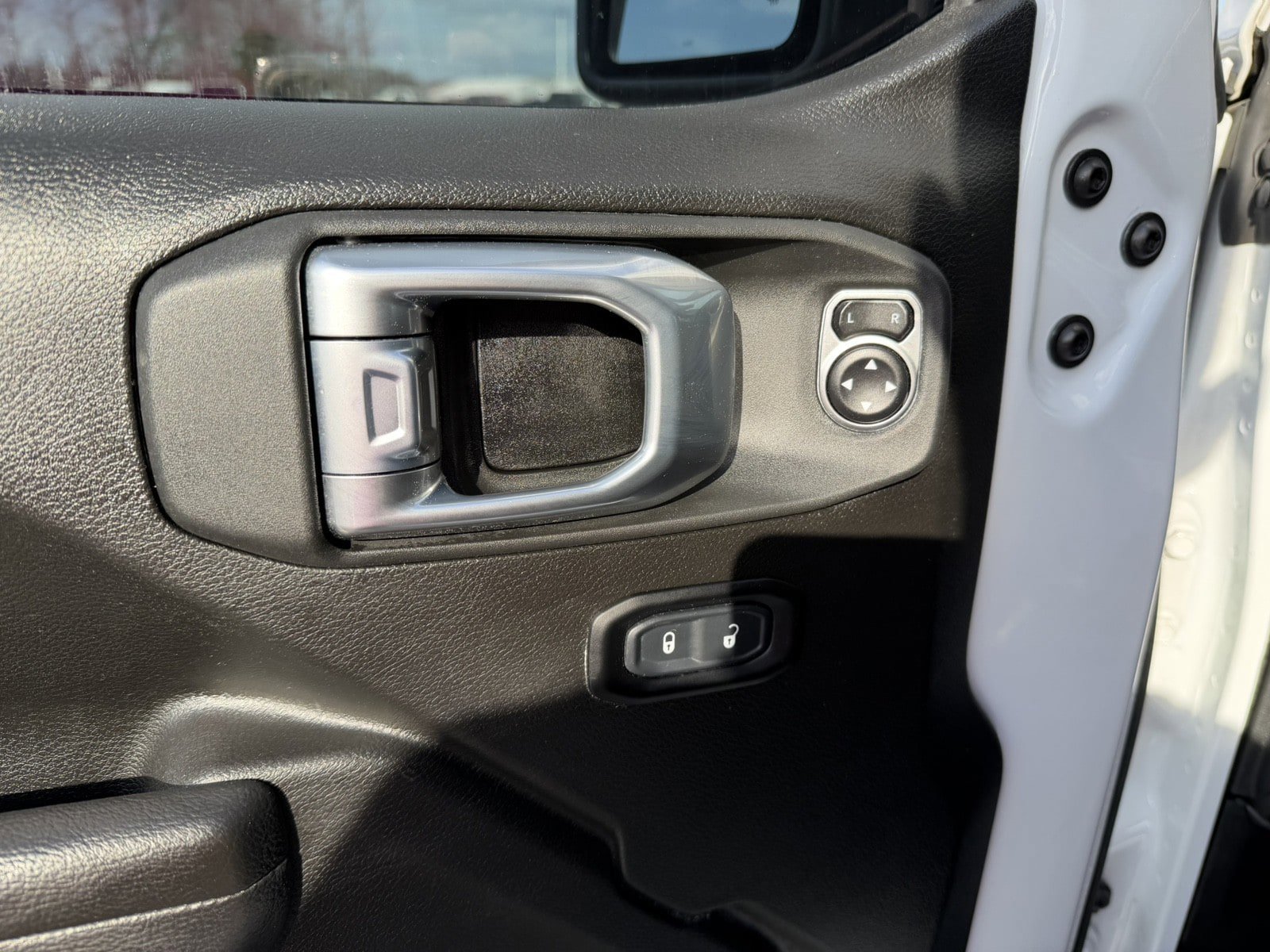 Used 2024 Jeep Gladiator Sport image 18