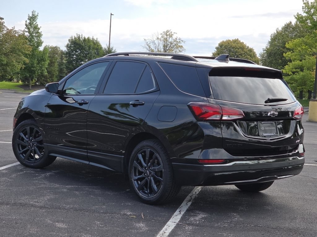 Used 2023 Chevrolet Equinox RS FWD image 21