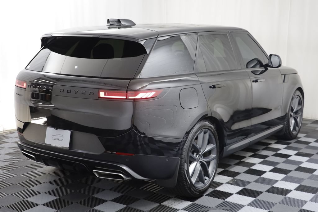 Used 2024 Land Rover Range Rover Sport SE AWD/4WD image 19