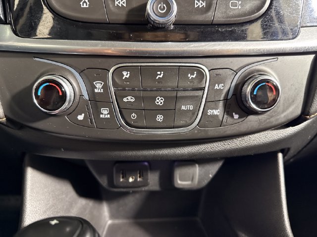 Used 2019 Chevrolet Traverse LT w/ LT Premium Package AWD/4WD image 36