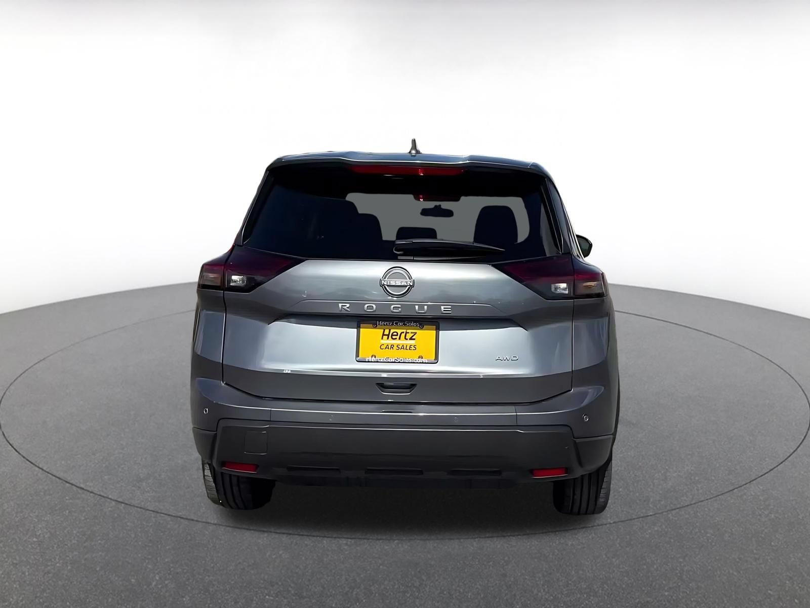 Used 2025 Nissan Rogue SV AWD/4WD image 12