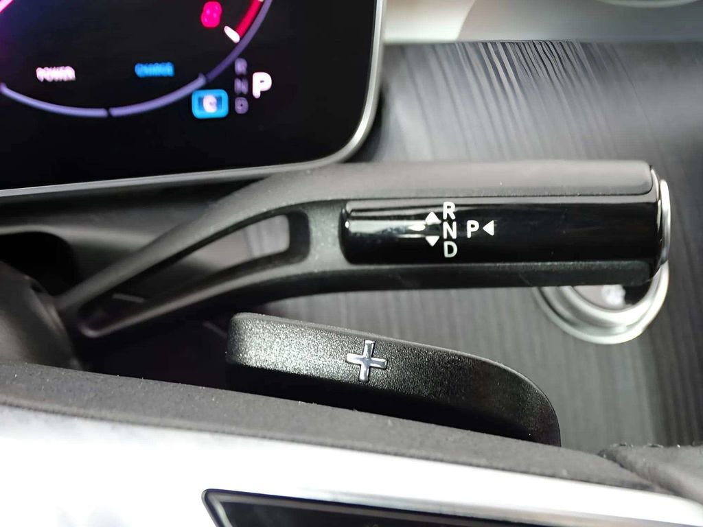 Used 2025 Mercedes-Benz C 300 4MATIC Sedan image 19