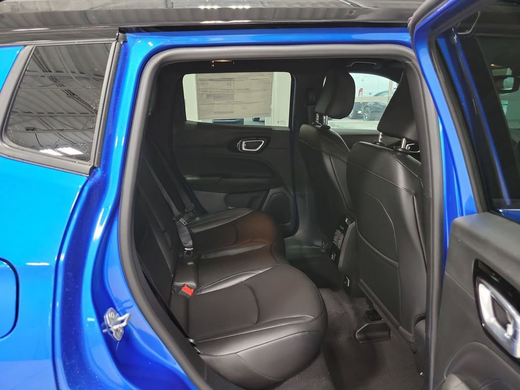 New 2026 Jeep Compass Limited AWD/4WD image 9