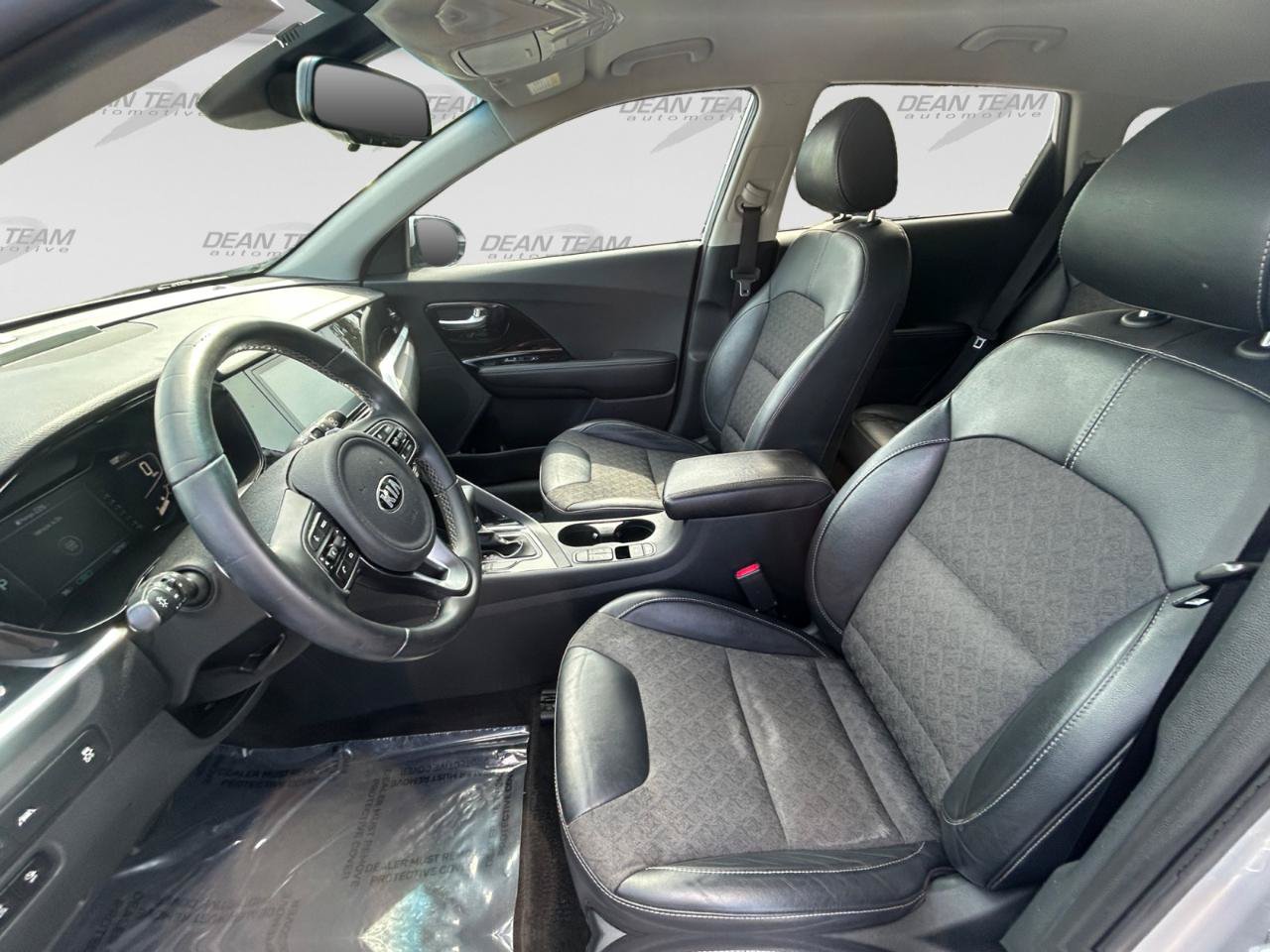 Used 2021 Kia Niro EX FWD image 9