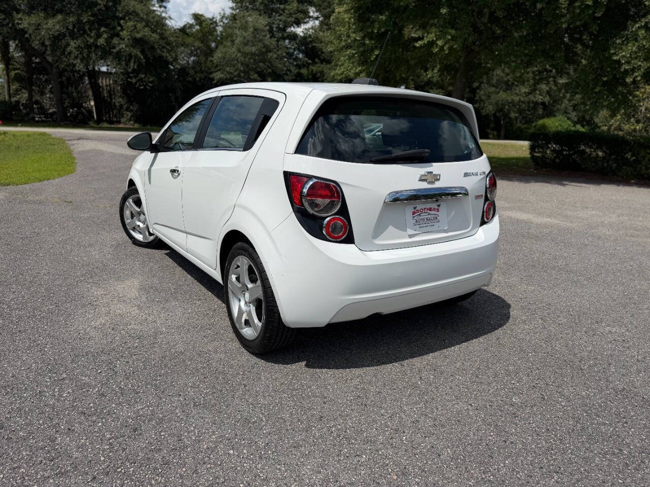 Used 2015 Chevrolet Sonic LTZ FWD image 32