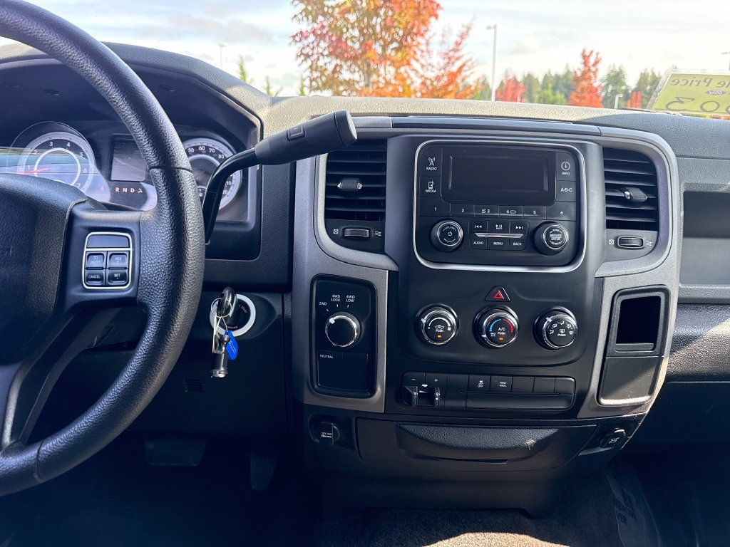 Used 2014 RAM 1500 ST w/ SXT Appearance Group AWD/4WD image 23