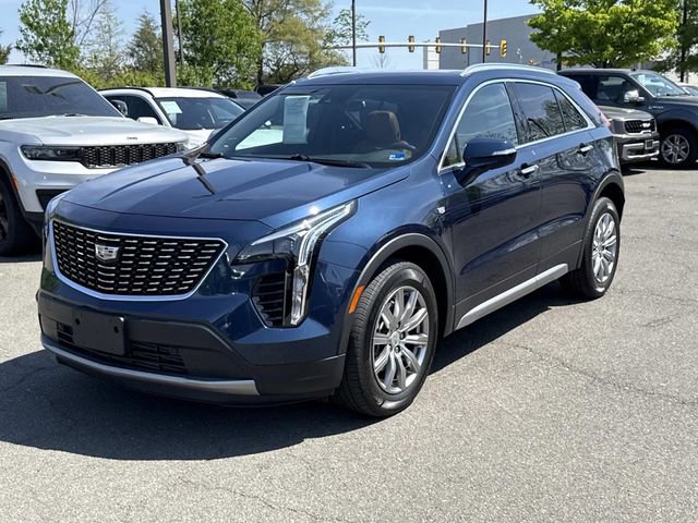 Used 2021 Cadillac XT4 Premium Luxury image 2