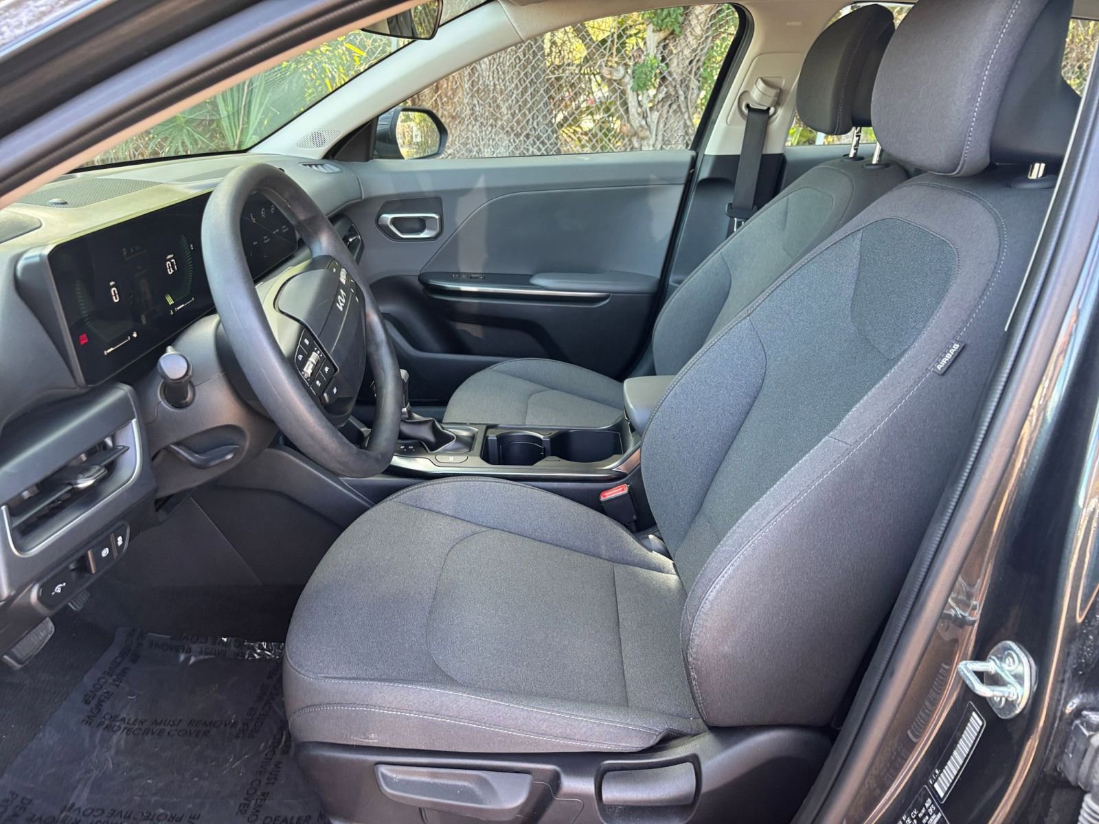 Used 2025 Kia K4 LXS image 30