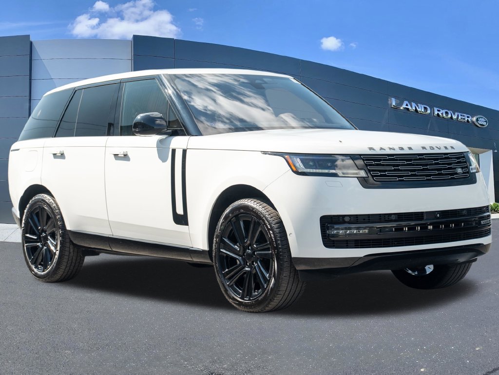 Used 2023 Land Rover Range Rover SE AWD/4WD image 3