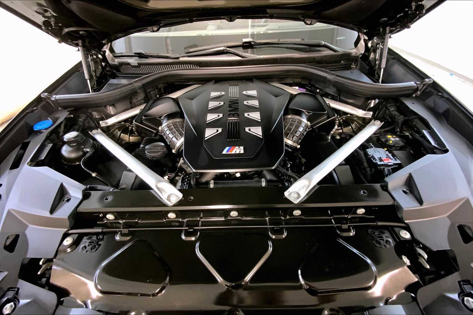 Used 2025 BMW X5 M60i image 30