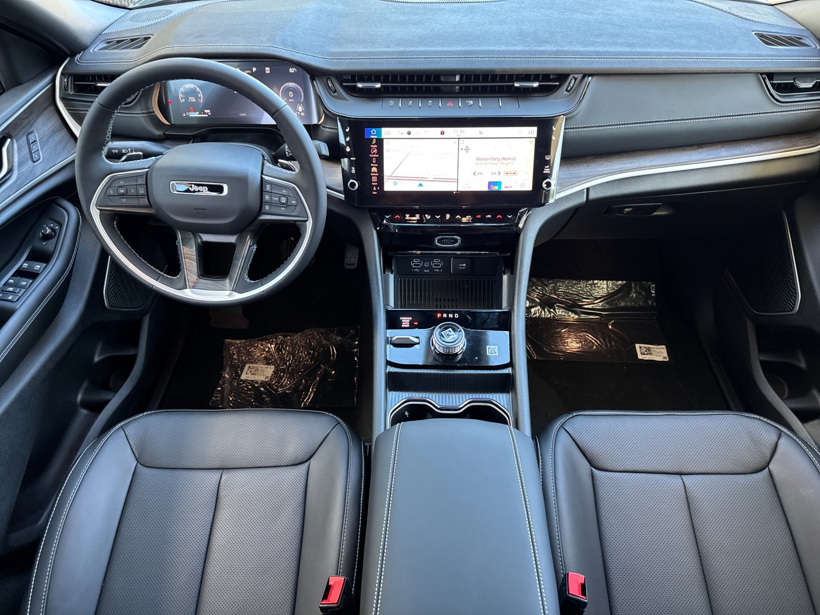 New 2027 Jeep Grand Cherokee L Limited AWD/4WD image 13