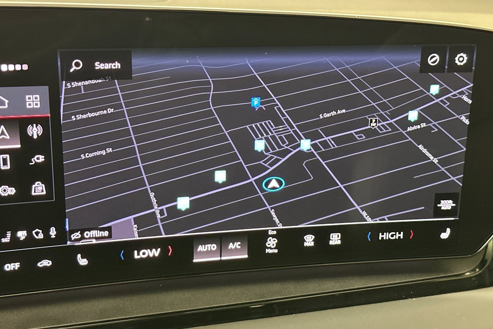 Used 2025 Audi Q6 e-tron Premium w/ Convenience Package image 18