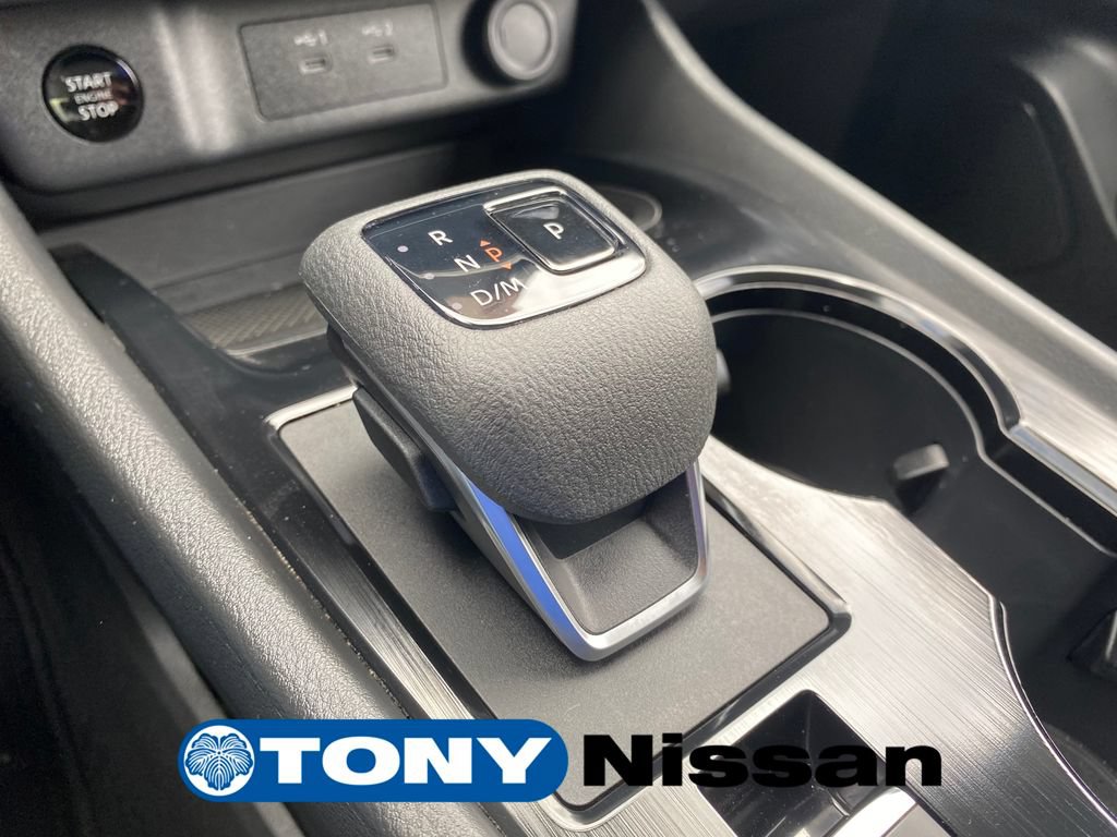 Used 2025 Nissan Rogue SV FWD image 35