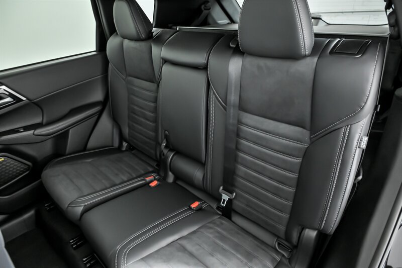 New 2026 Mitsubishi Outlander SE AWD/4WD image 16