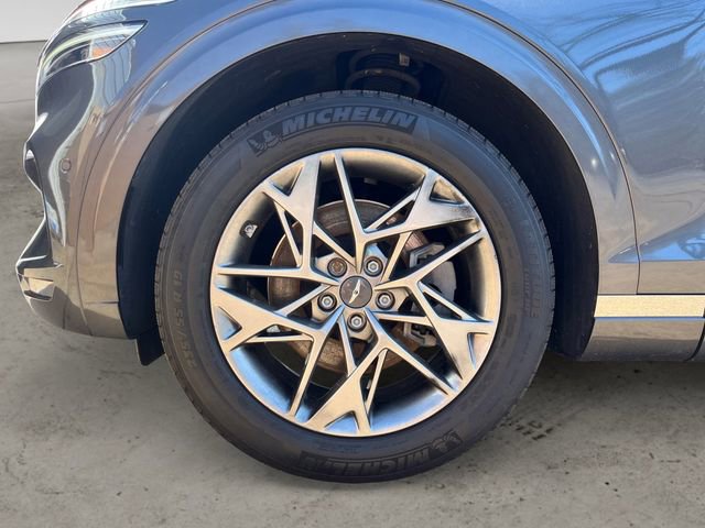 Used 2022 Genesis GV70 2.5T w/ Advanced Package image 17