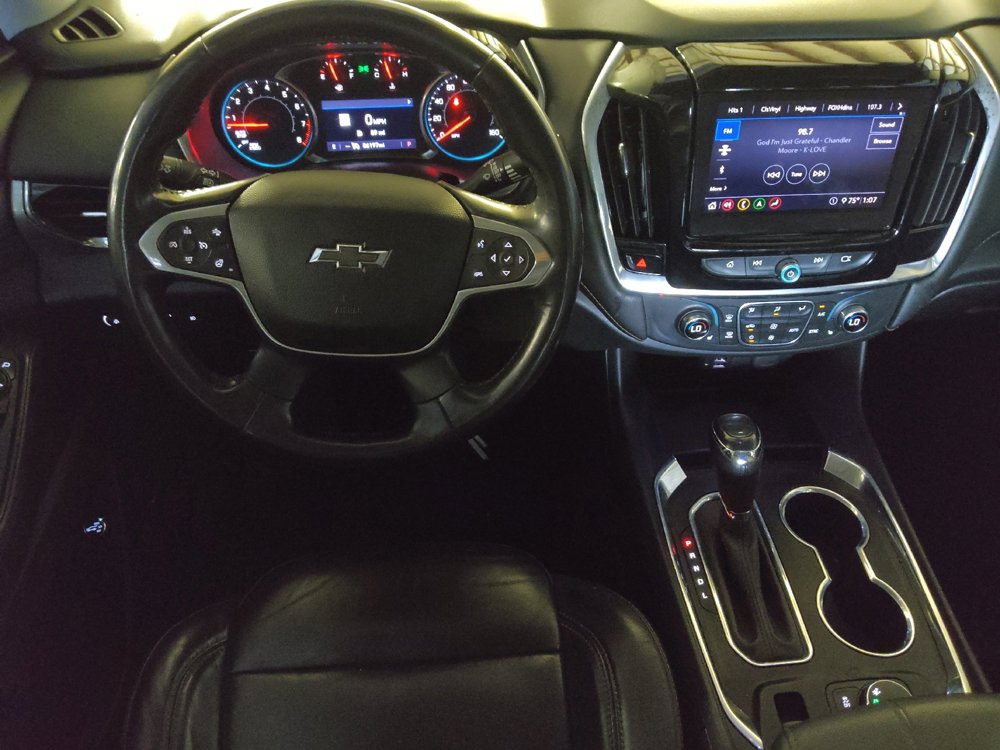 Used 2020 Chevrolet Traverse RS FWD image 22