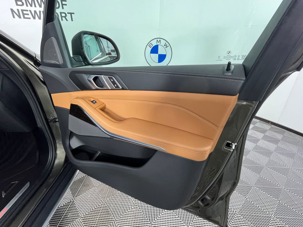 Certified 2026 BMW X5 xDrive50e w/ Executive Package image 25