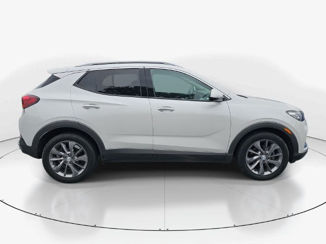 Used 2023 Buick Encore GX Essence w/ Experience Buick Package FWD image 2