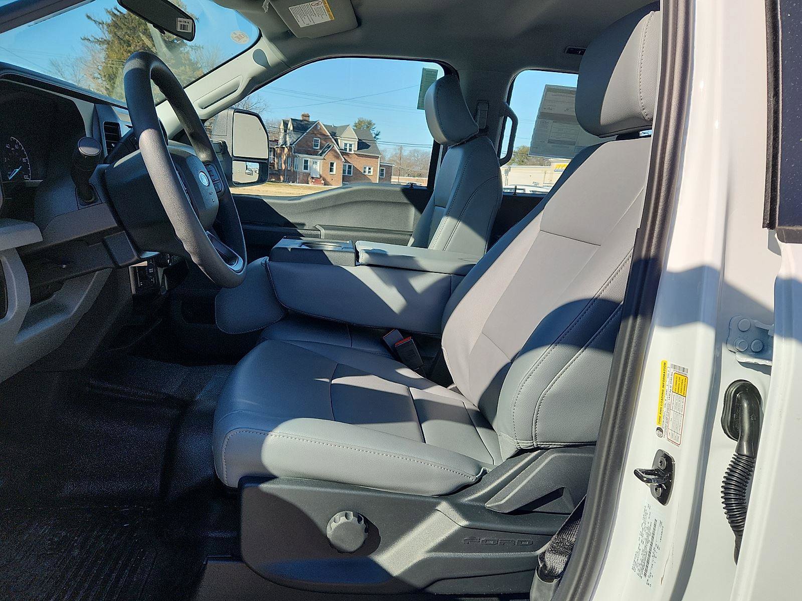 New 2026 Ford F250 XL w/ XL Chrome Package image 9