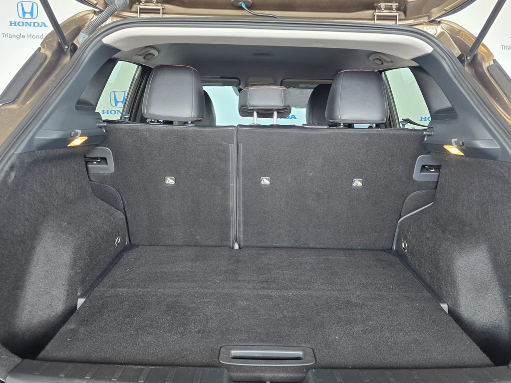 Used 2025 Nissan Kicks SR FWD image 57