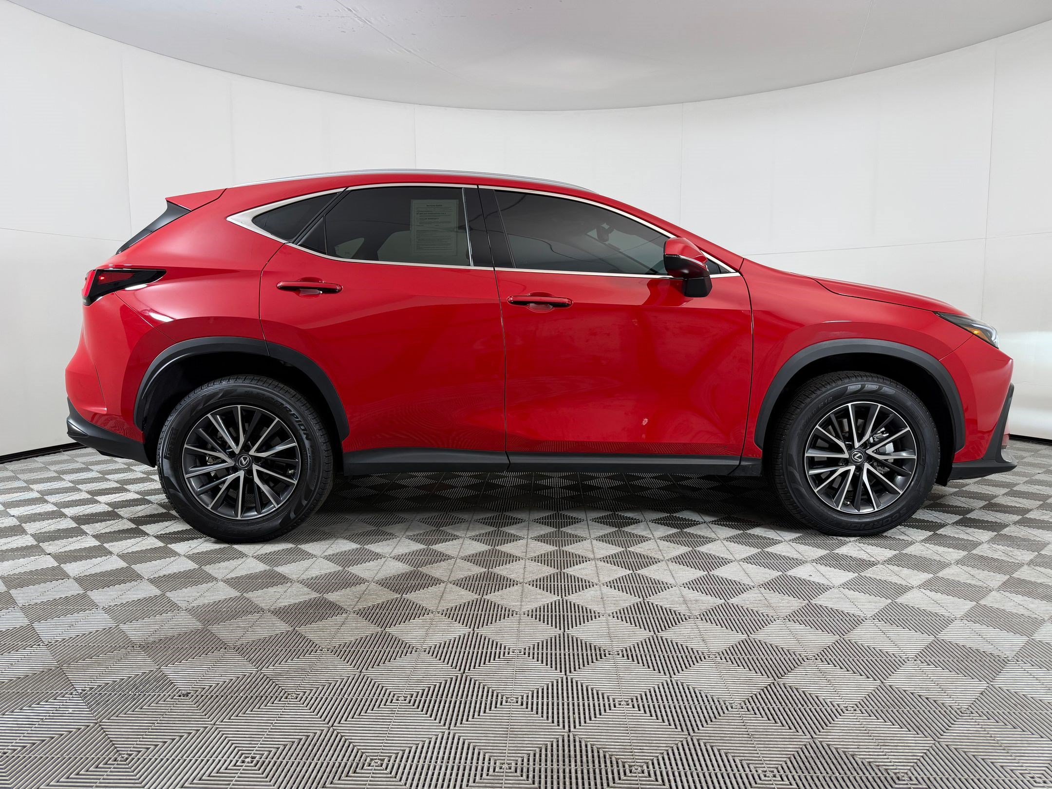 Used 2023 Lexus NX 350h AWD image 8