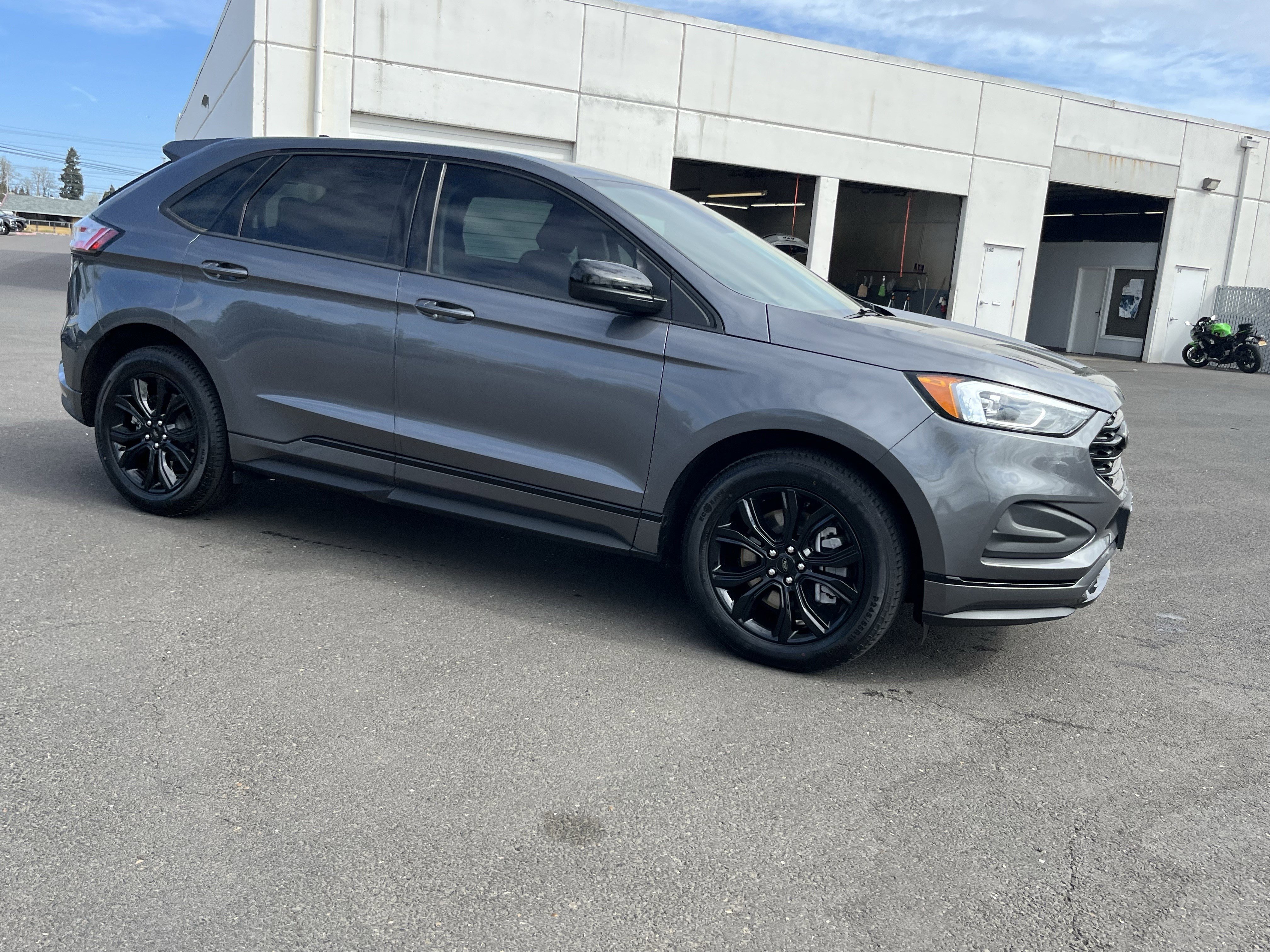 Used 2022 Ford Edge SE w/ Black Appearance Package image 7