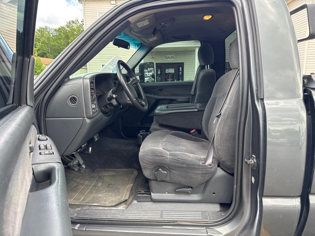 Used 2002 Chevrolet Silverado 2500 LS AWD/4WD image 11