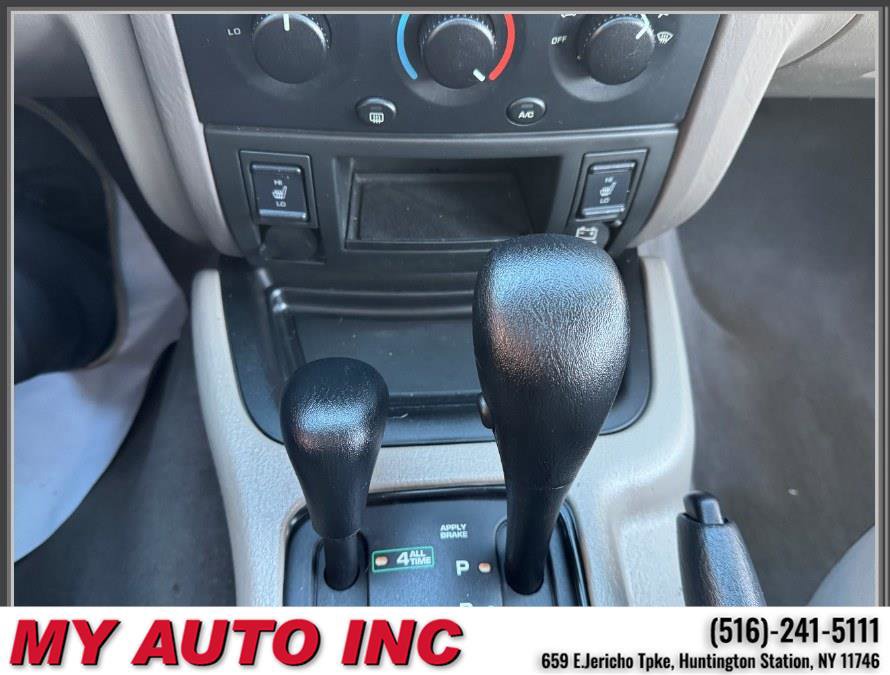 Used 2004 Jeep Grand Cherokee Laredo w/ Cold Weather Group image 17