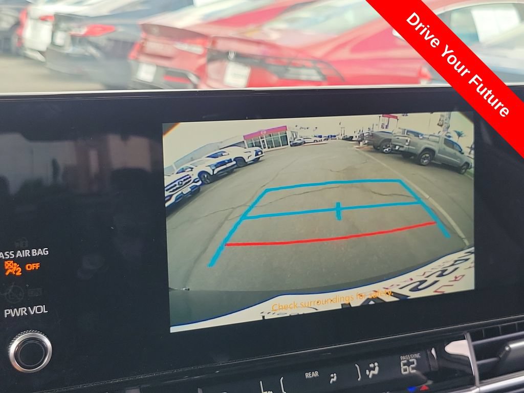 Used 2026 Toyota Sienna XLE Woodland Edition AWD/4WD image 11