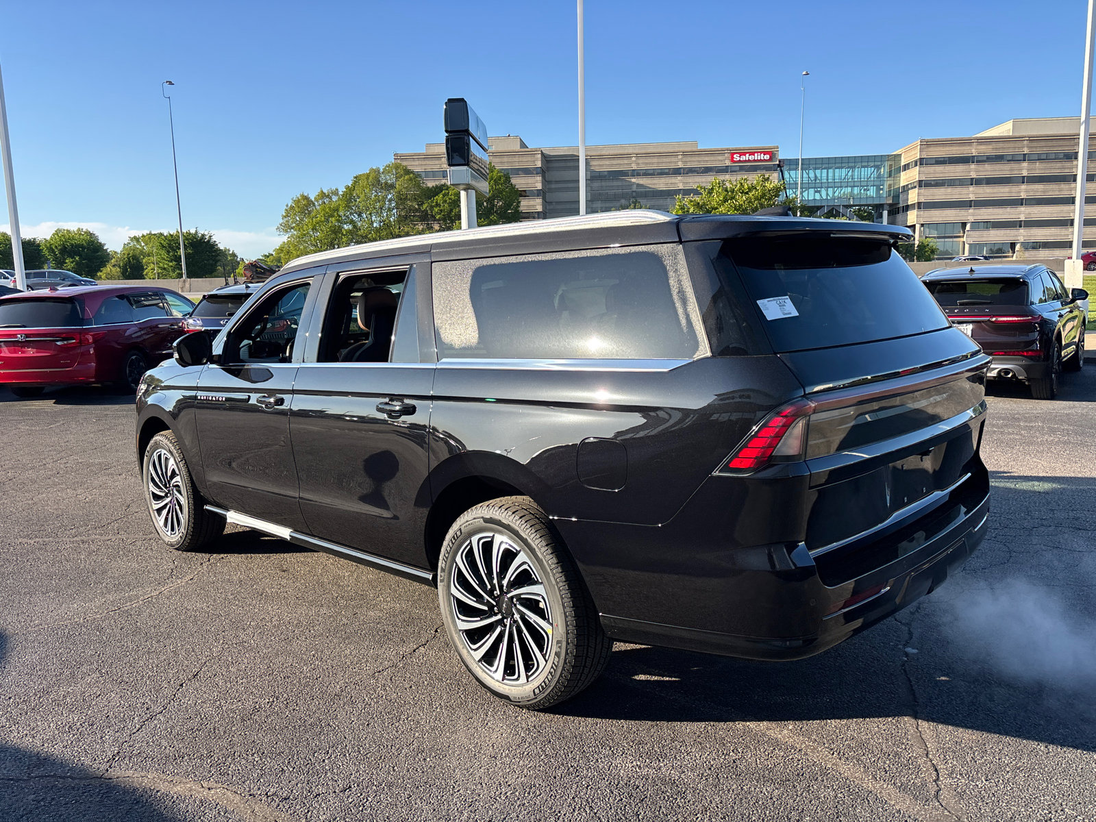 New 2026 Lincoln Navigator L Black Label AWD/4WD image 5