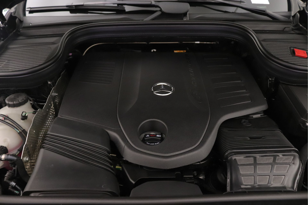 New 2026 Mercedes-Benz GLS 450 4MATIC image 9
