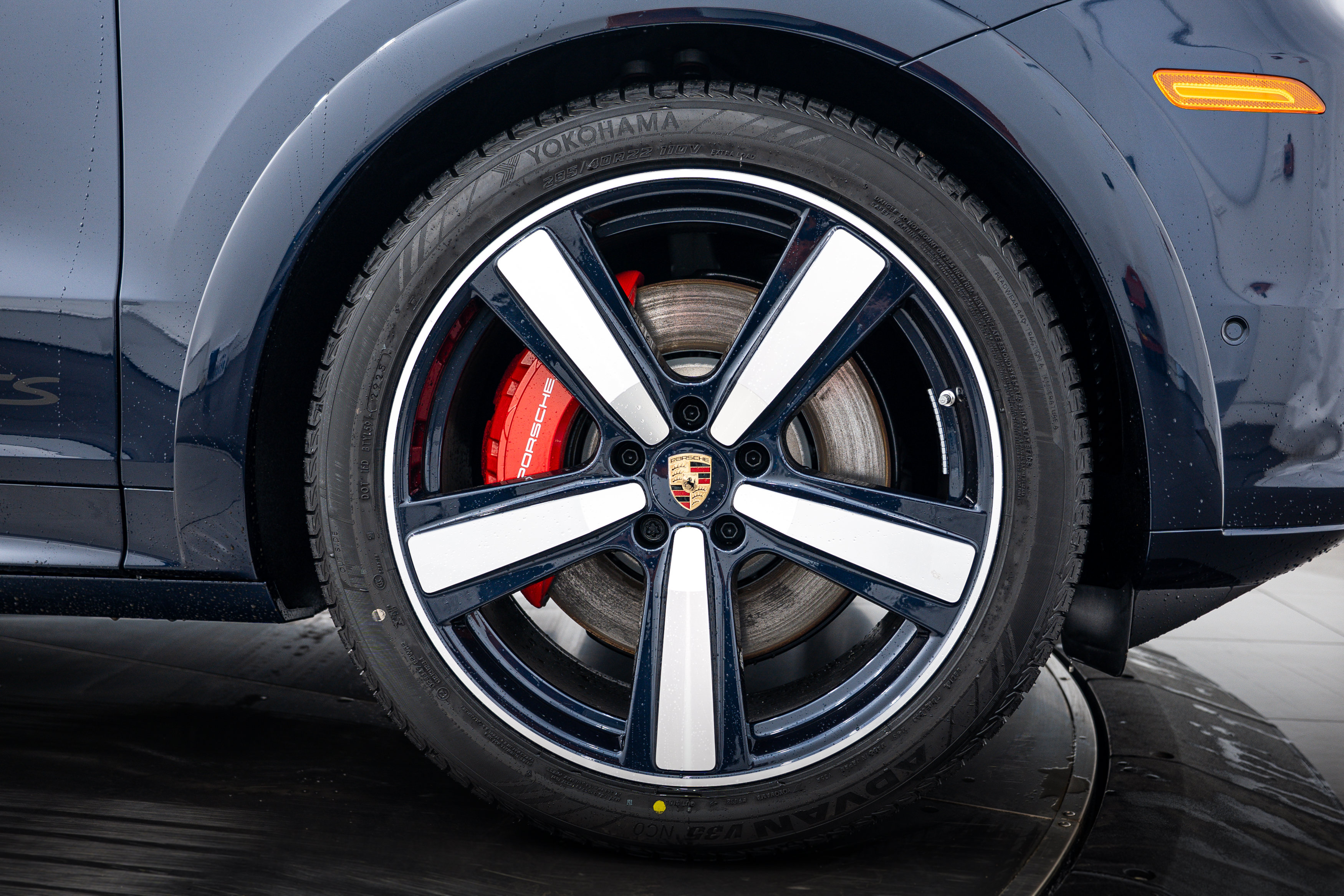 New 2026 Porsche Cayenne GTS AWD/4WD image 11