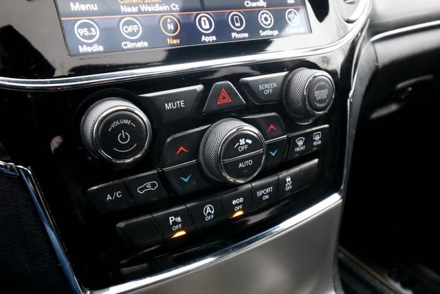 Used 2019 Jeep Grand Cherokee Limited AWD/4WD image 52