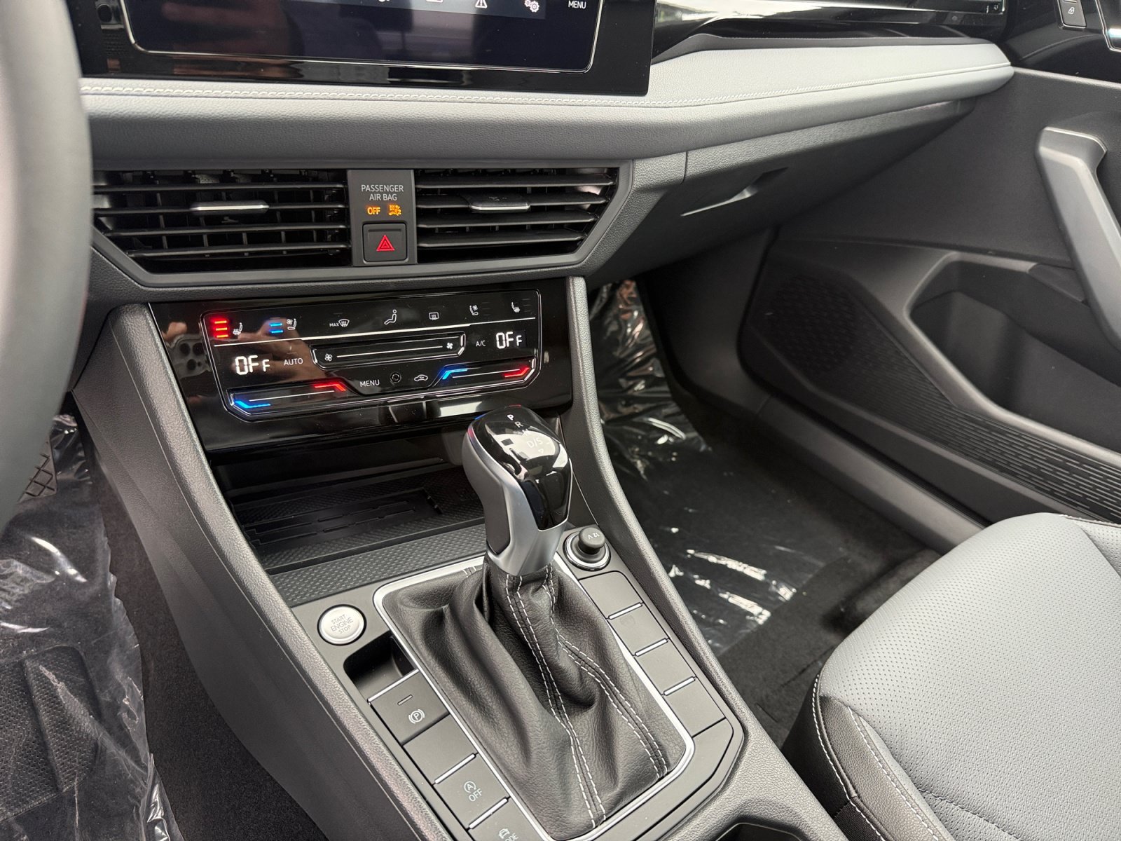 New 2027 Volkswagen Jetta SEL FWD image 13