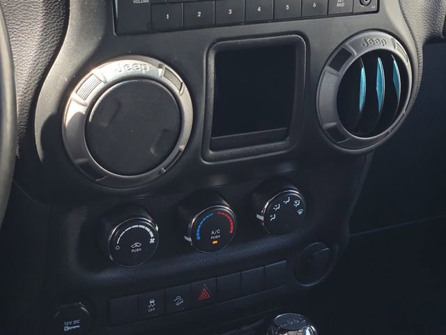 Used 2017 Jeep Wrangler Unlimited Sport w/ Connectivity Group AWD/4WD image 22