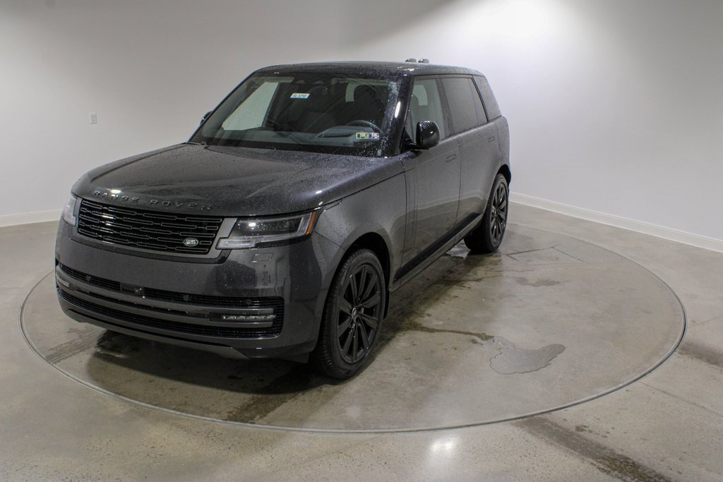 New 2025 Land Rover Range Rover Long Wheelbase SE