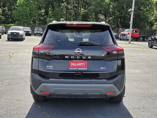 Used 2022 Nissan Rogue SV w/ SV Premium Package FWD image 4