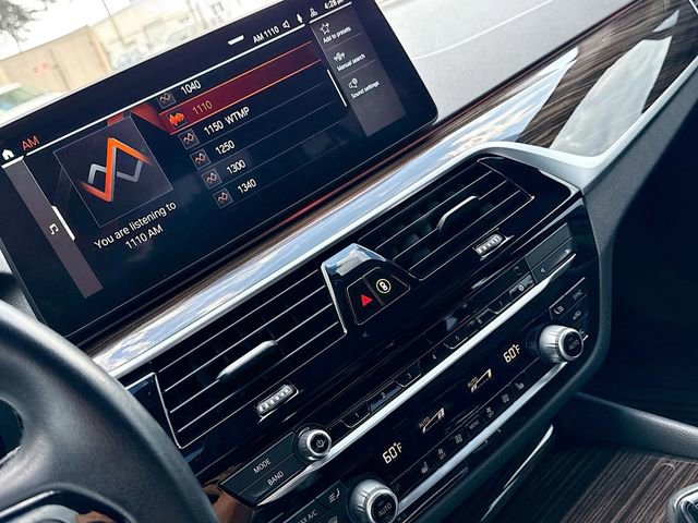 Used 2023 BMW 530i w/ Premium Package image 28